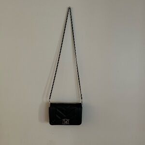 Badgley Mischka crossbody bag, in color black